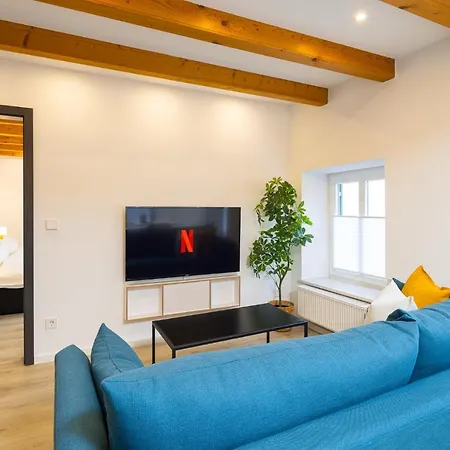 Stadtmauer - Stilvolle Mit King Bett Direkt An Der Historischen Stadtmauer Appartement Nördlingen